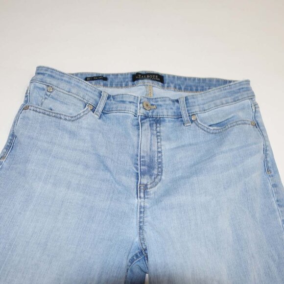 Talbots Women's Flawless 5 Pocket Slim Ankle Jeans Size 10 Light Blue Denim - Picture 2 of 6